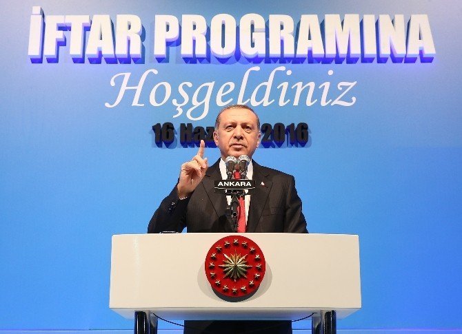 Erdoğan Emniyet Mensuplarıyla Orucunu Açtı