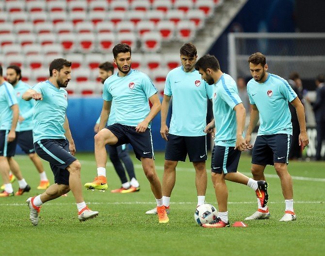 A Milli Takım, İspanya Maçına Hazır