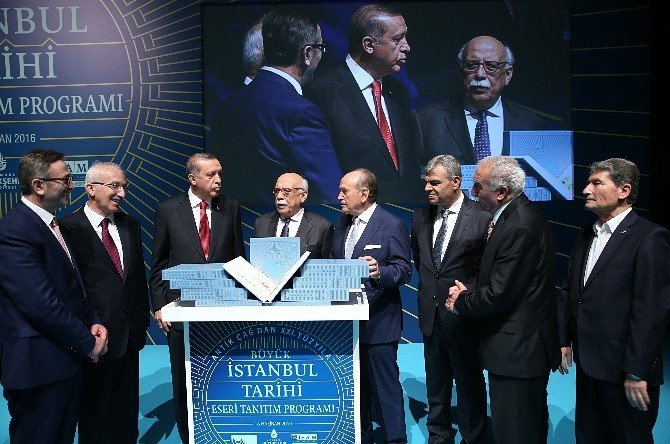Erdoğan: AKM Binasını Yıkıp Opera Binası Yapmalıyız