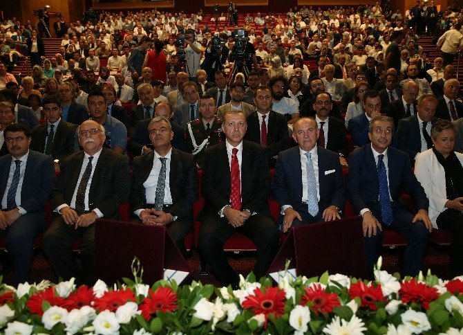 Erdoğan: AKM Binasını Yıkıp Opera Binası Yapmalıyız