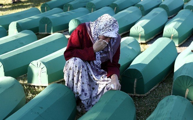 Sırp Katliamında Hayatını Kaybedenler Anıldı