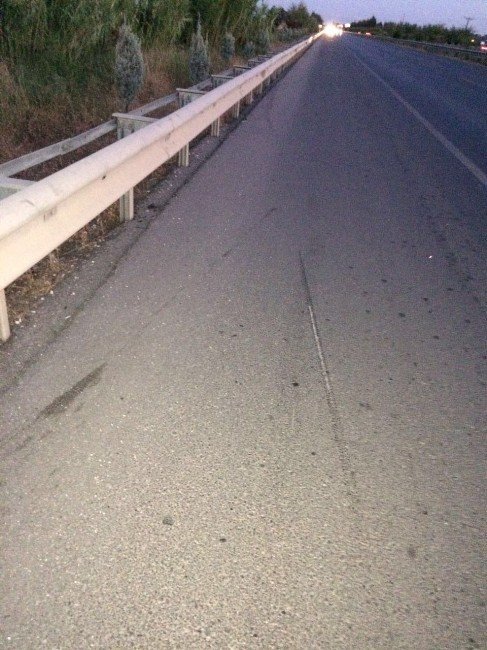 Antalya'da Motosiklet Kazası 1 Ölü