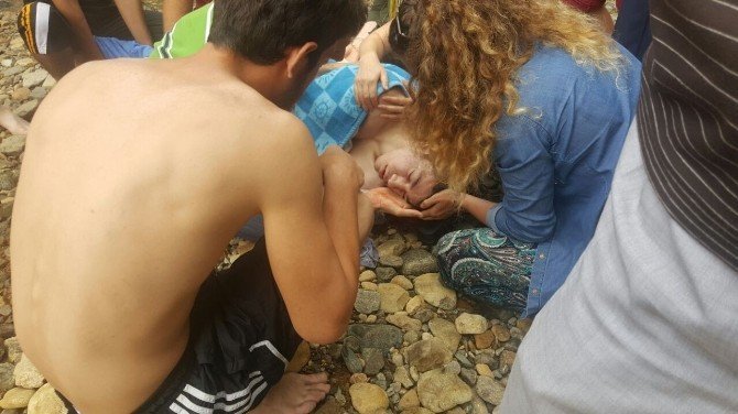 Talihsiz Genç Ağaran Şelalesinden Düşerek Yaralandı