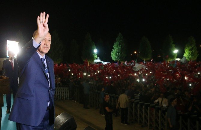 Erdoğan Demokrasi Nöbetine Noktayı Koydu