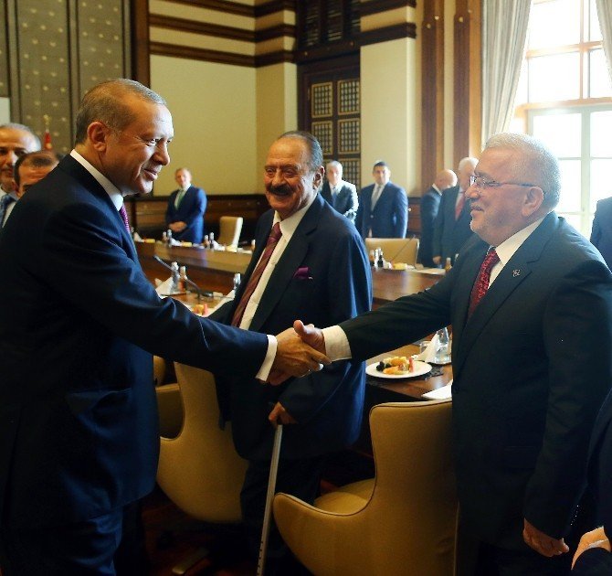 Erdoğan Kulüp Başkan'ları İle Biraraya Geldi