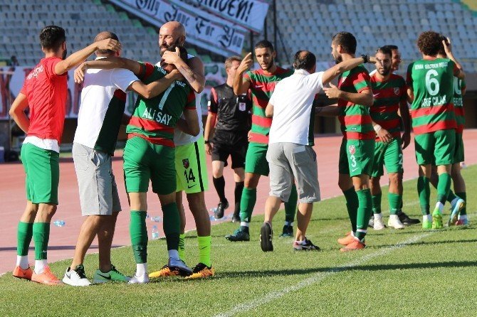 Karşıyaka,Kayseri Erciyesspor'u 2-1 Mağlup Etti
