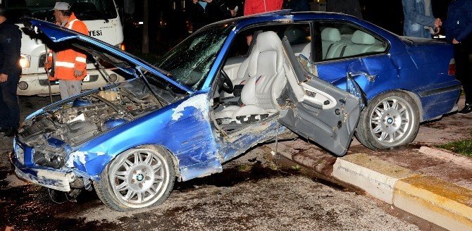 Aksaray'da Trafik Kazası: 3 Yaralı