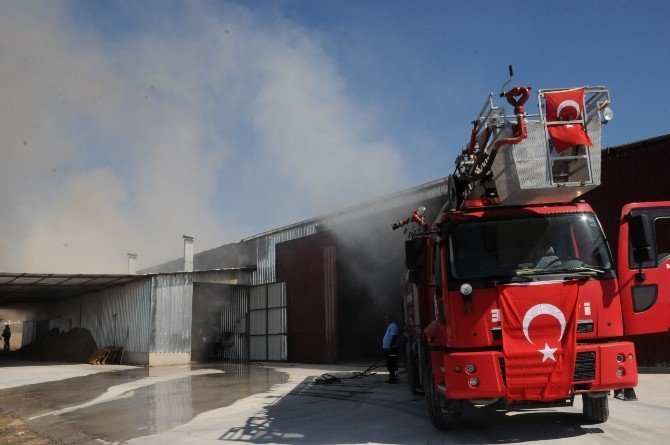 Osmaniye’de Fabrikada Yangın Çıktı