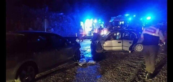 Antalya’da Korkunç Kaza: 3 Ölü,3 Yaralı
