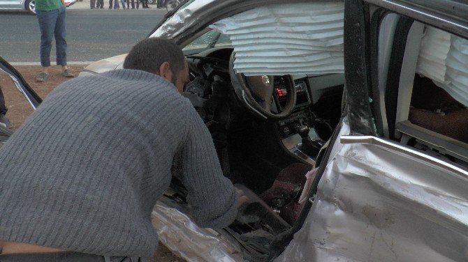 Şanlıurfa’da Kamyonet İle Otomobil Çarpıştı: 7 Yaralı