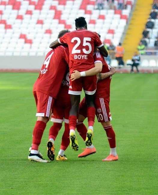 Sivasspor 2-1 Altınordu