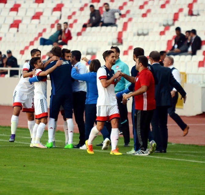 Sivasspor 2-1 Altınordu