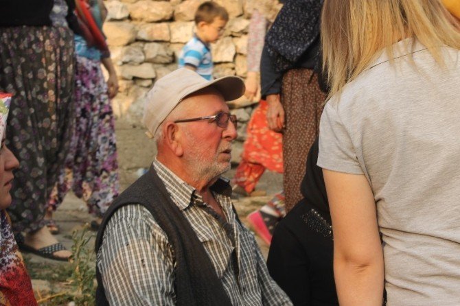 Bursa'da Yaşlı Çifte Ait Ev Cayır Cayır Yandı