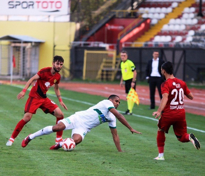 Eskişehirspor,Giresunspor'u 1-0 Mağlup Etti