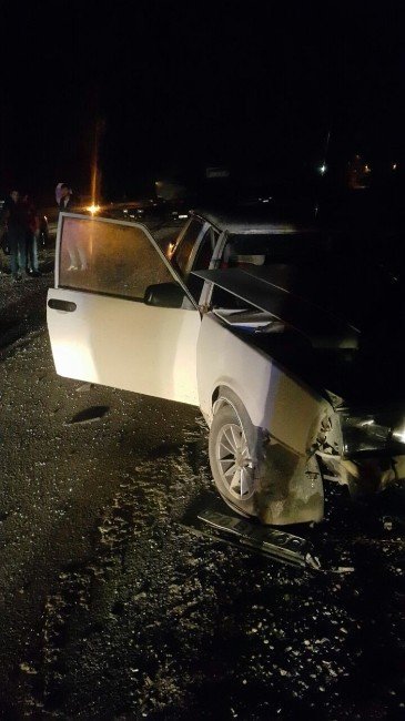 Bartın’da İki Otomobil Çarpıştı: 2 Yaralı