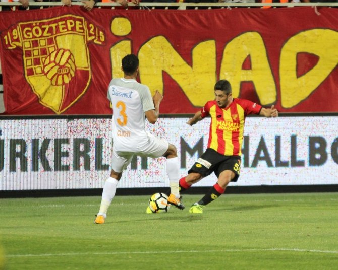 Süper Lig: Göztepe: 1 - Medipol Başakşehir: 2 (Maç Sonucu)