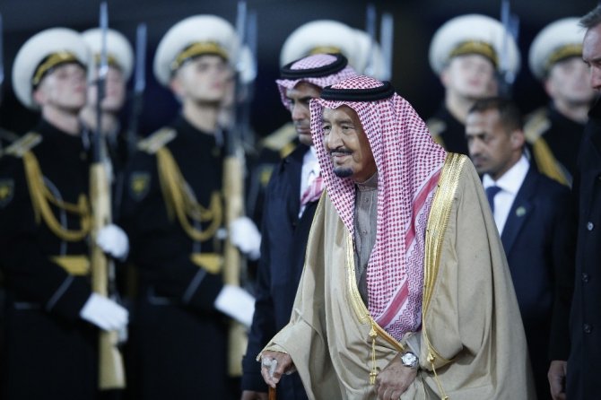 Suudi Arabistan Kralı’ndan Moskova’ya Tarihi Ziyaret