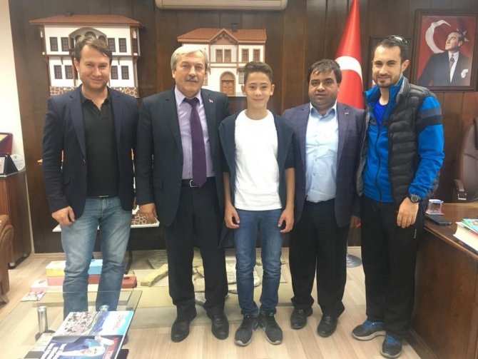 1308 Osmaneli Belediyespor’dan Sakaryaspor Ve Bursaspor’a Transfer