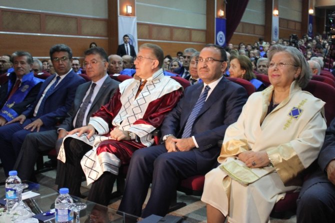 Bekir Bozdağ, “Barzani Referandumu İptal Etmeli”