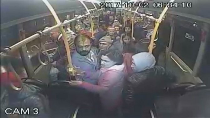 Şehir Eşkiyaları Belediye Otobüsüne Böyle Saldırdı