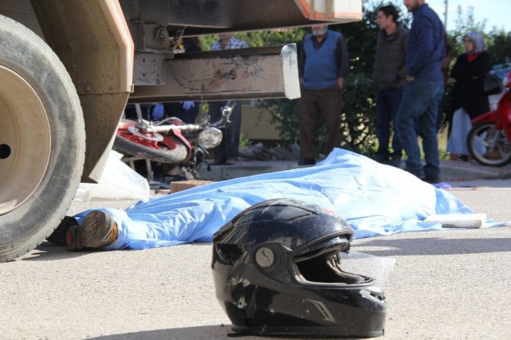 15 Yaşındaki Gençlerin Motosiklet Gezisi Acı Bitti: 1 Ölü 1 Ağır Yaralı