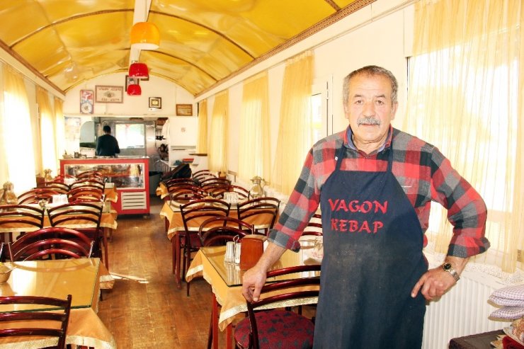 Demiryolları’ndan Emekli Oldu, Vagonu Kafeye Çevirdi