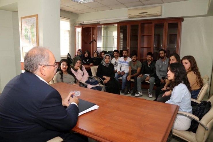 Üniversite Öğrencileri Belediye Meclis Toplantısına Katıldı