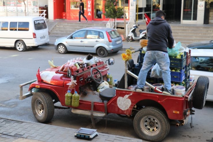 Üstü Açık Aracını Manava Dönüştürdü