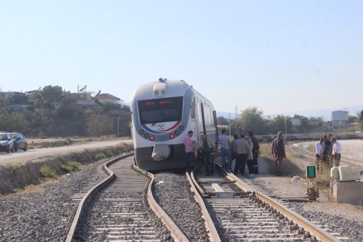 Denizli Sarayköy’de Yolcu Treni Raydan Çıktı