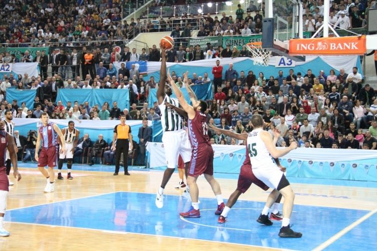 Sakarya Büyükşehir Basket’ten Tarihi Galibiyet
