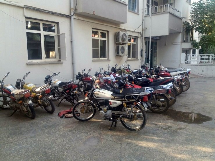 Polis Uygulamasında 32 Motosiklet Çalıntı Çıktı