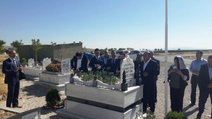 Ergani’de 15 Temmuz Şehidi Mezarı Başında Anıldı