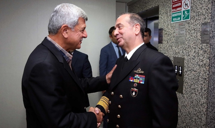 Başkan Karaosmanoğlu, Donanma Komutanını Ağırladı