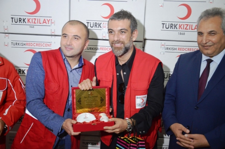 Türk Kızılayı’ndan 2 Bin Öğrenciye 6 Bin Çeşit Hediye