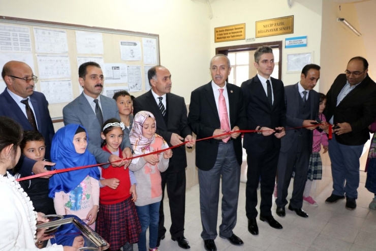 Yozgat’ta Köy Okullarına Teknoloji Sınıfı Kurulmaya Devam Ediyor