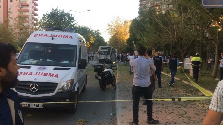 Mersin’de Polis Servis Aracına Bombalı Saldırı