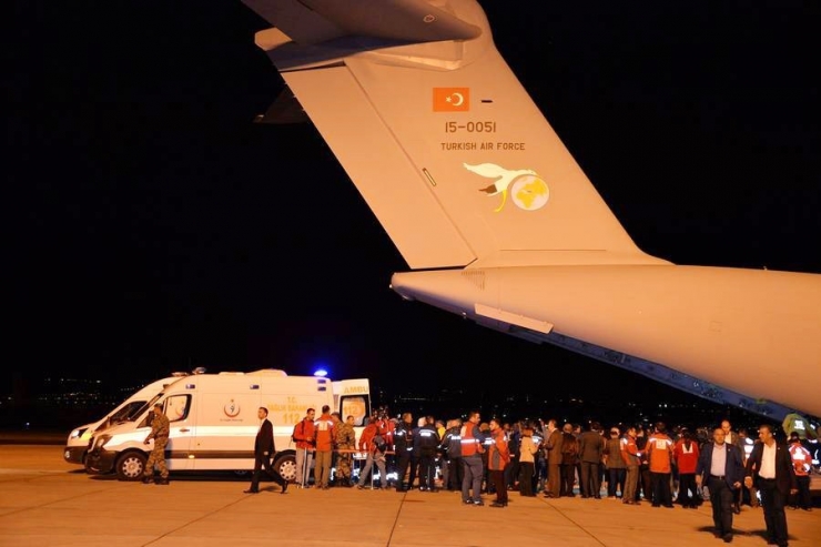 Somali’deki Terör Saldırısında Yaralanan 34 Kişi Türkiye’ye Getirildi