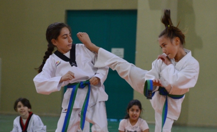 Yıldırımlı Çocuklara Ücretsiz Teakwondo