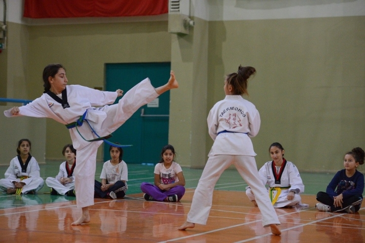 Yıldırımlı Çocuklara Ücretsiz Teakwondo