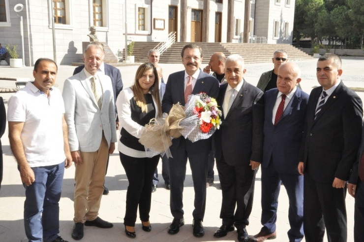 Tobb Başkanı Hisarcıklıoğlu Dörtyol Ve Erzin İlçelerini Ziyaret Etti