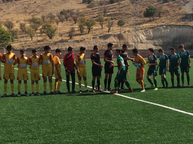 Evkur Yeni Malatyaspor U14 Ve U15 Takımları Sahasında Galip Geldiler