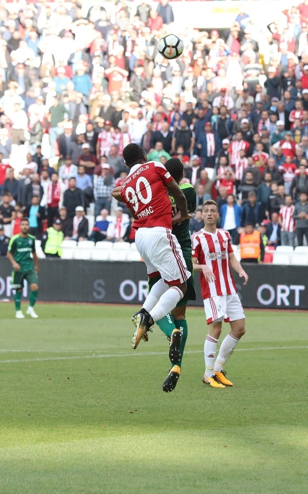 Süper Lig: D.g. Sivasspor: 0 - Bursaspor: 0 (Maç Sonucu)