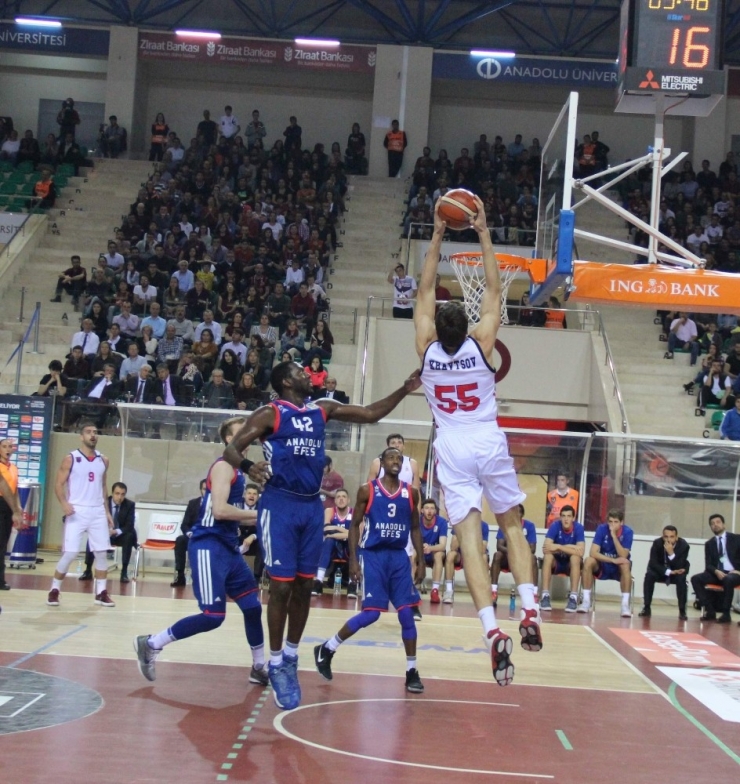 Tahincioğlu Basketbol Süper Ligi: Eskişehir Basket: 84 - Anadolu Efes: 86