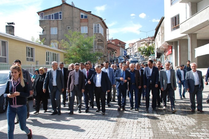 Vali Kalkancı Ve Milletvekilleri Çelikhan’da Vatandaşlarla Bir Araya Geldi