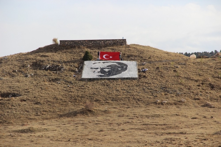 Image result for Köy sakinleri yamaçta dev Atatürk portresi yaptı...