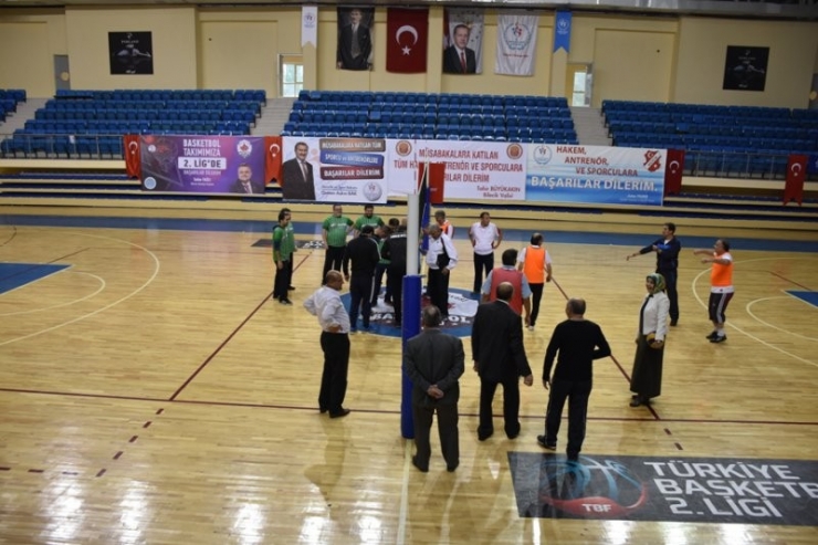 Bilecik’te ’Öğretmenler Günü Voleybol Turnuvası’ Başladı
