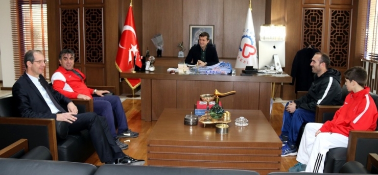 Milli Sporcu Alperen Ayaz, Çerkezköy’ü Balkan Şampiyonası’nda Temsil Edecek