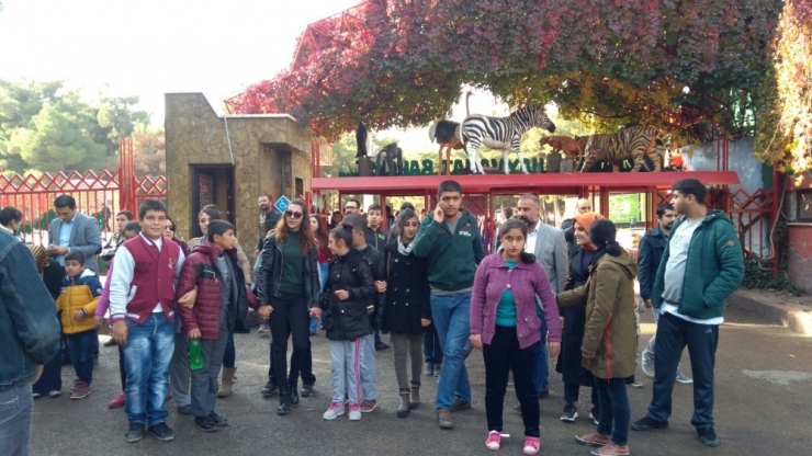 Gaziantep’te Özel Eğitimli Çocuklara Hayvanat Bahçesi Gezisi