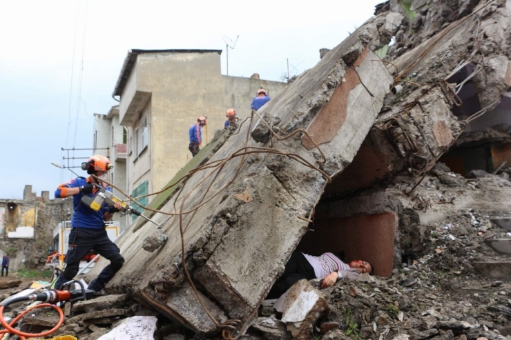 Trabzon’da Umke’den Deprem Ve Kimyasal Saldırı Tatbikatı
