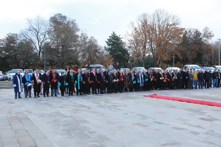 Atatürk Üniversitesinde 10 Kasım Töreni Düzenlendi